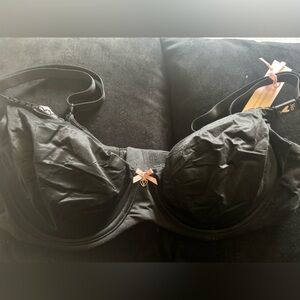 New - Body by Victoria Secret (Unlined) in Black